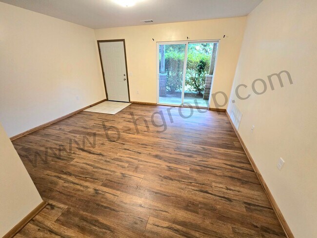 Foto del edificio - 8760 Sheridan Rd