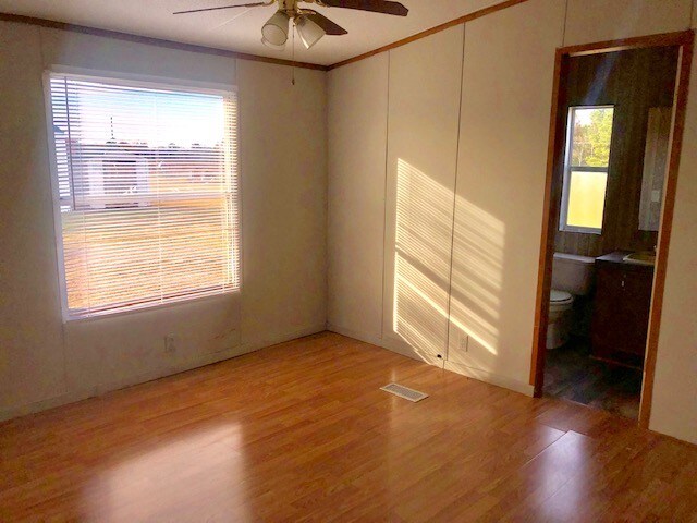 Building Photo - 1516 Jans Dr