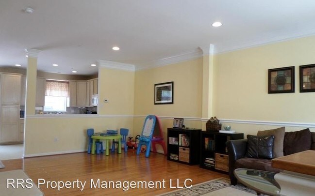 Building Photo - 20803 Shamrock Glen Cir