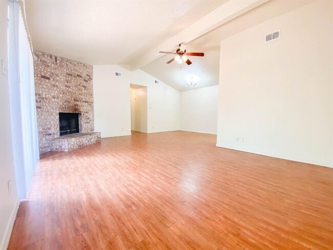 Building Photo - 109 Hughson Ct