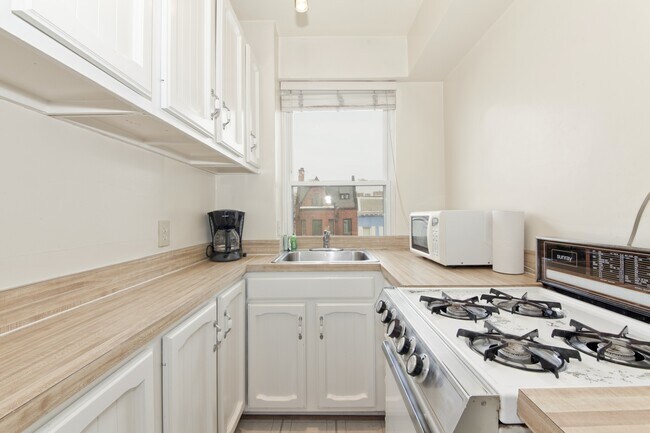 Foto del edificio - 2130 N St NW
