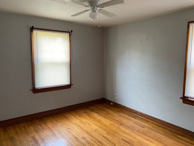 Foto del edificio - 226 Henquin Dr