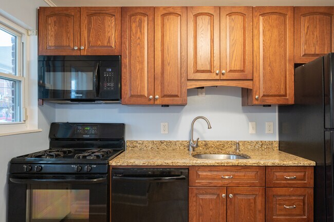 Foto del edificio - 8518 Water Oak Rd