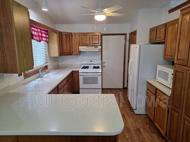 Foto del edificio - 5310 Brookview Dr