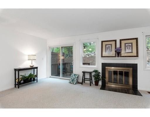 Foto del edificio - 317 Bishops Forest Dr