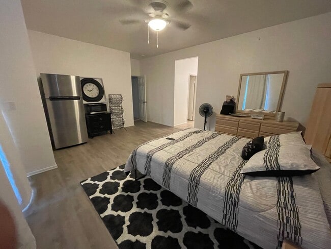 Foto del edificio - 43233 Sawgrass Ln
