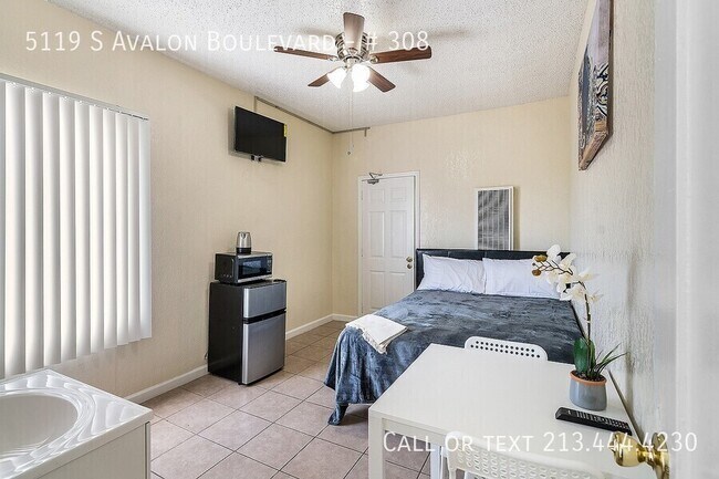 Foto del edificio - 5119 S Avalon Blvd