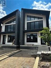 Building Photo - 79 Melbourne St