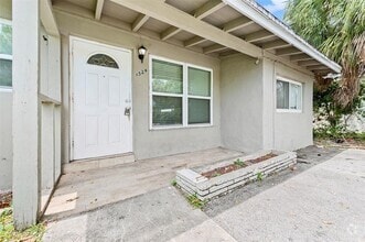 Building Photo - 1524 NW 18th Ct
