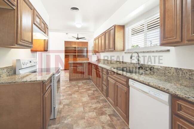 Foto del edificio - Cozy 3 bedroom , 2 bathroom home