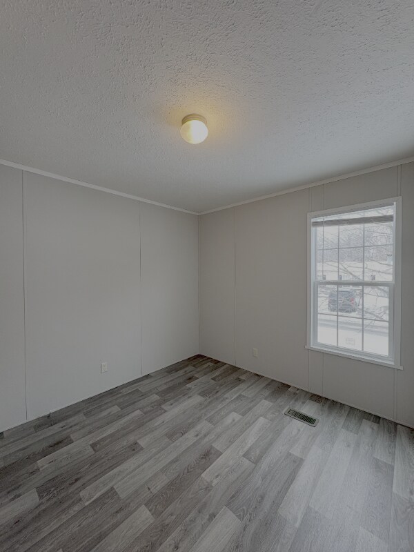 Foto del edificio - 361 Parker Lake Dr