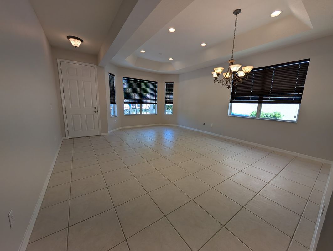 Foto del edificio - 14239 Lake Live Oak Dr