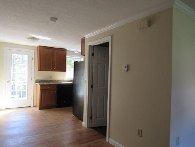 Building Photo - Gorgeous Derry Townhouse for Rent- Stongat...