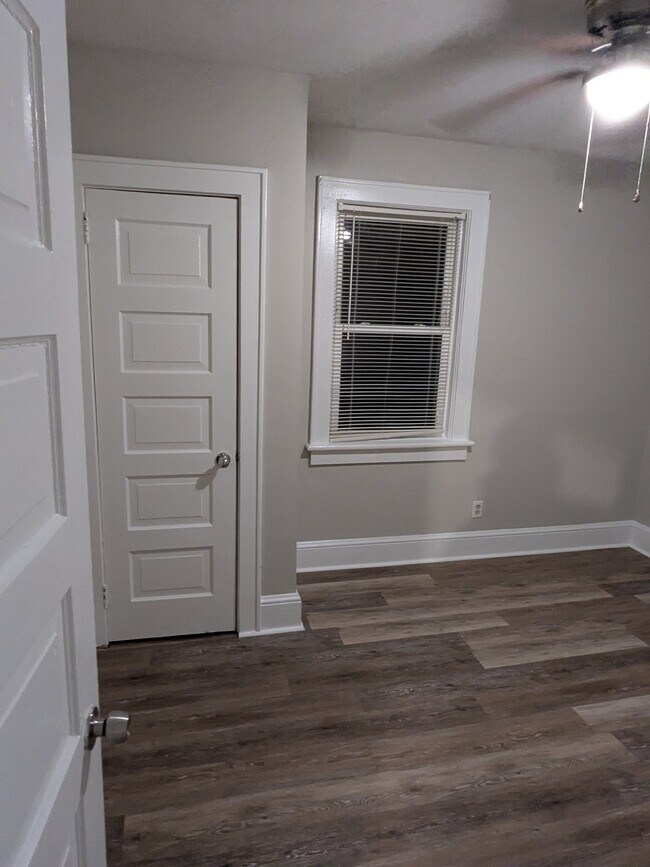 Foto del edificio - 307 N Granville St