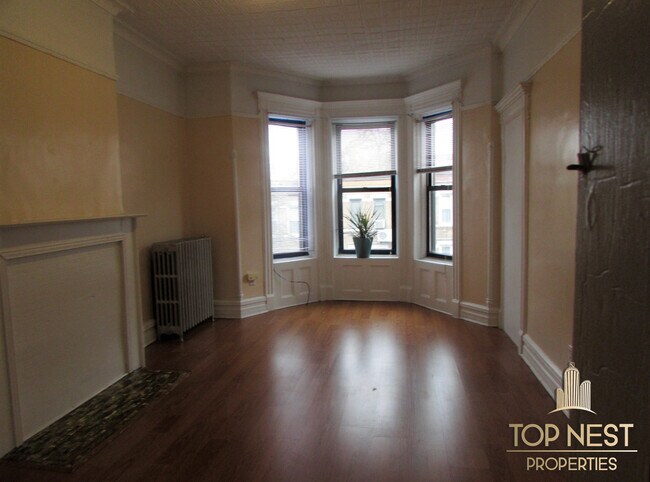 Building Photo - 526 52nd St