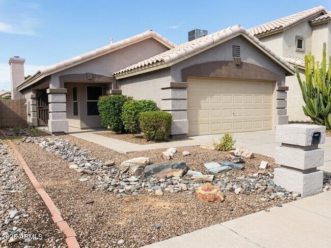 Building Photo - 4148 E Anderson Dr