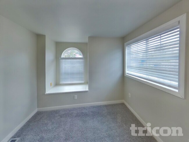 Foto del edificio - 32306 18th Ave SW
