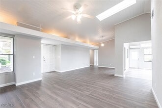 Building Photo - 16737 Pheasant Ct