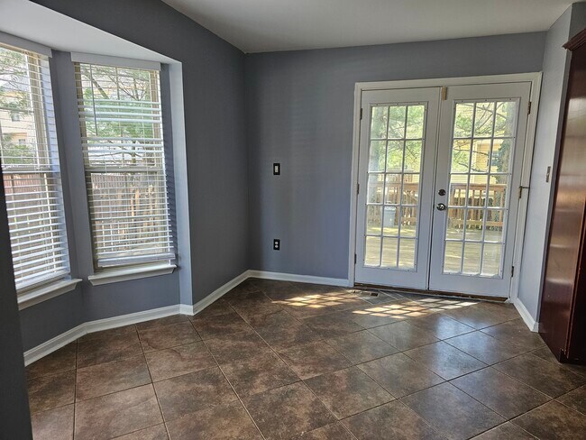 Foto del edificio - 4845 Wainwright Cir