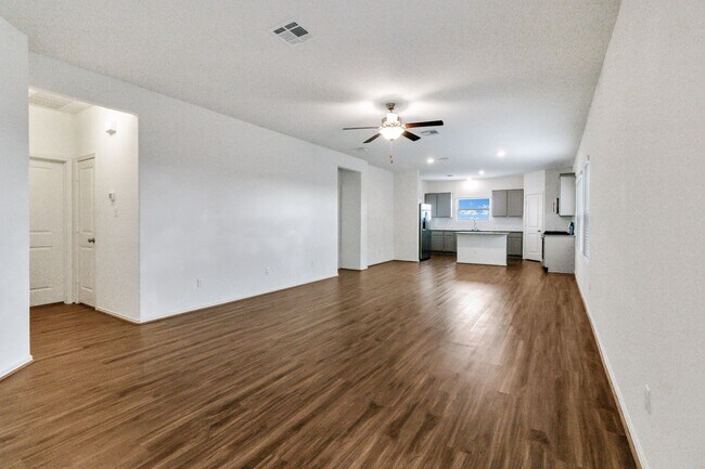 Foto del edificio - COMING SOON - MID MAY