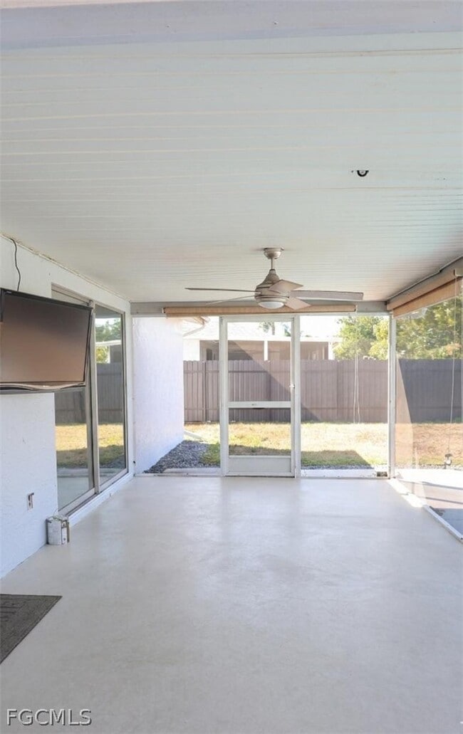 Building Photo - 1206 SE 23rd Pl