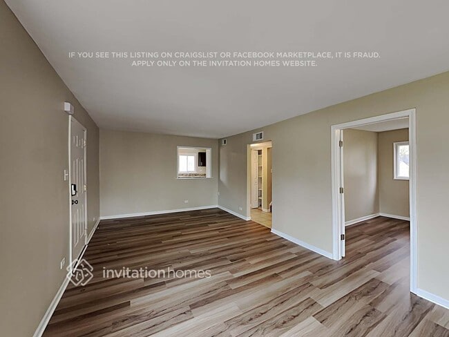 Building Photo - 715 E Le Moyne Ave