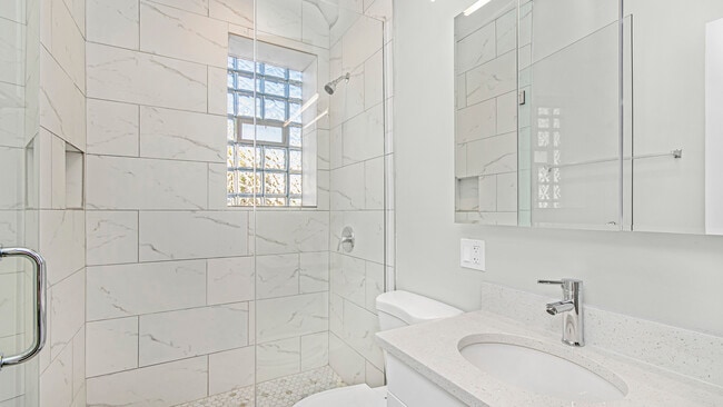 Building Photo - 6459 N Glenwood Ave