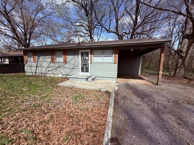 Photo - 686 Delta Rd House