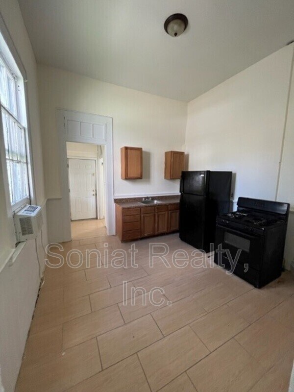 Building Photo - 3604 Baronne St