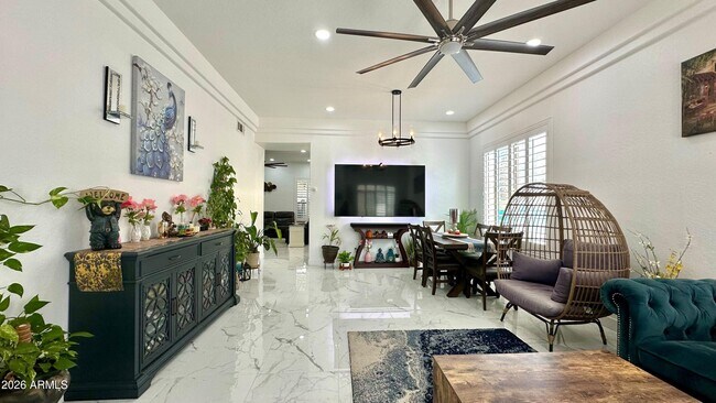 Foto del edificio - 3927 S Hollyhock Pl