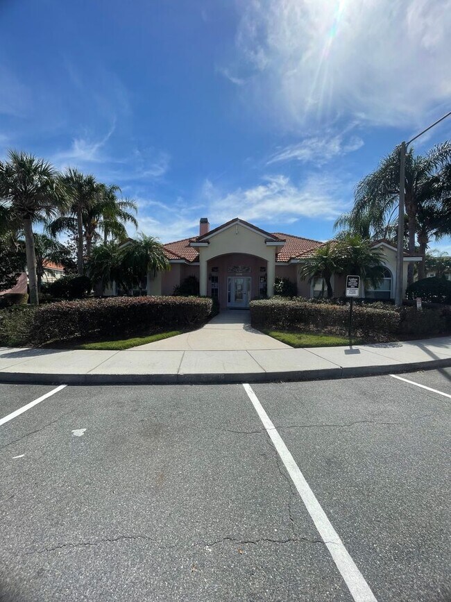 Building Photo - Townhome for rent