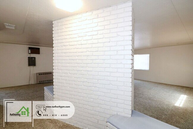 Foto del edificio - 1830 Rosaline Ave
