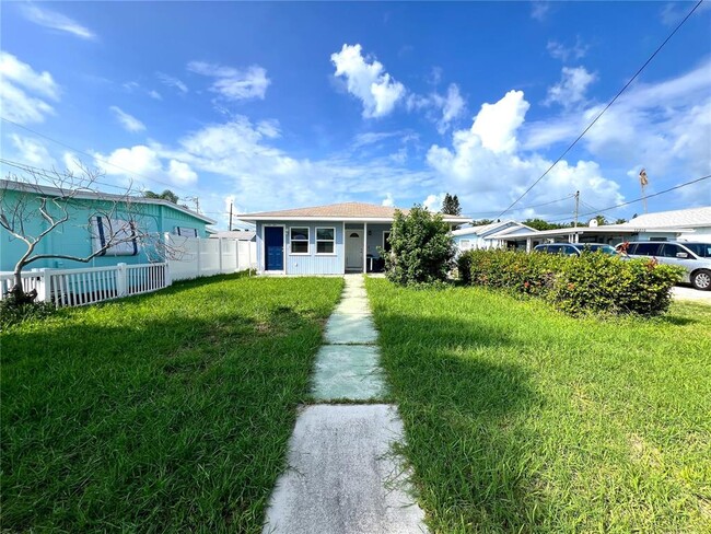 Building Photo - 13202 Boca Ciega Ave