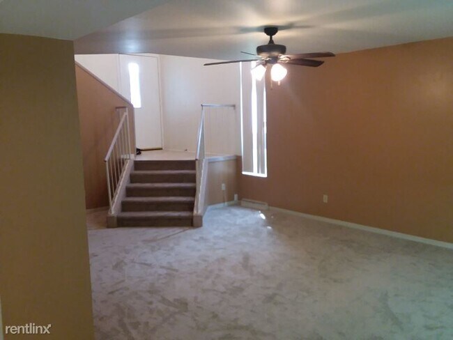 Building Photo - 1417 N Birchwood Ave