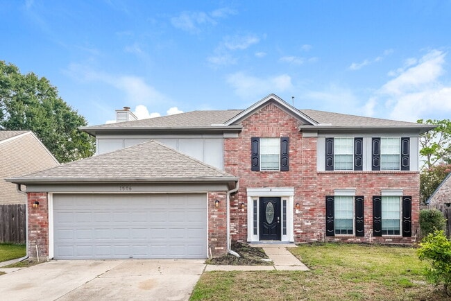 Building Photo - 1506 Newmark Dr