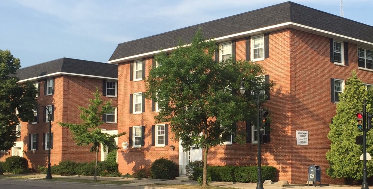 Primary Photo - Charleston East Apartments