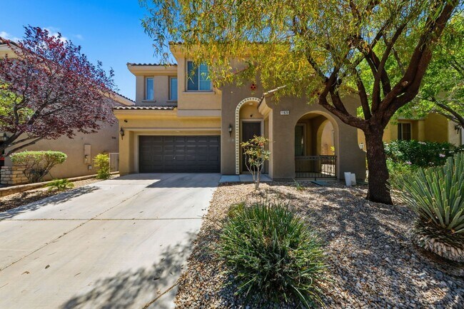 Building Photo - Spacious Summerlin Gem with Loft and Balcony Suite
