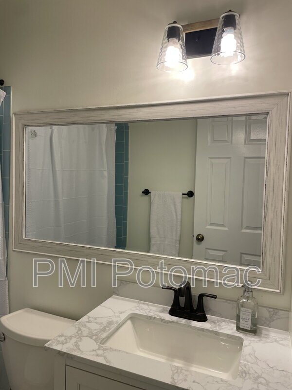 Foto del edificio - 1917 Agate Dr