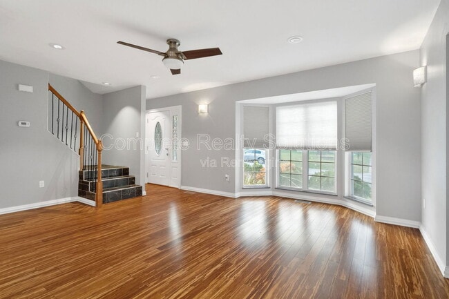 Building Photo - 5339 Vine Ave