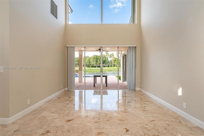 Foto del edificio - 2670 Palmer Pl