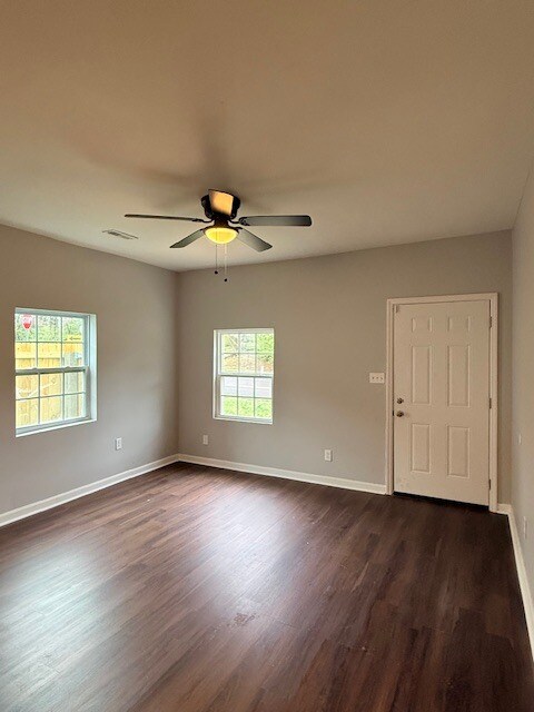 Building Photo - 8128 Rugby Ave