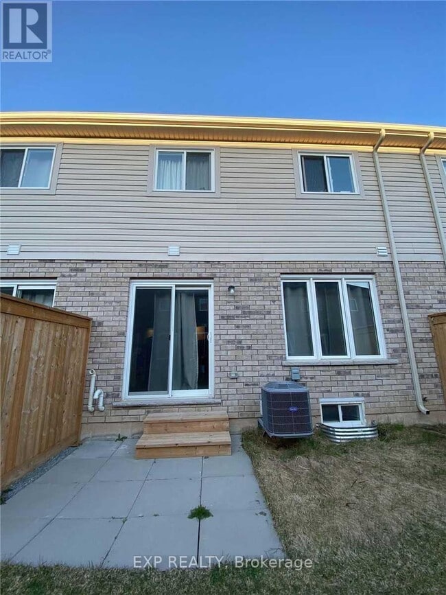 Photo du bâtiment - 7945 Oldfield Rd