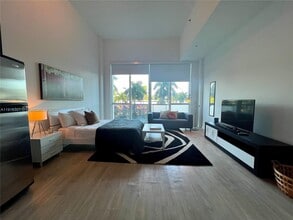 Building Photo - 253 NE 2nd St