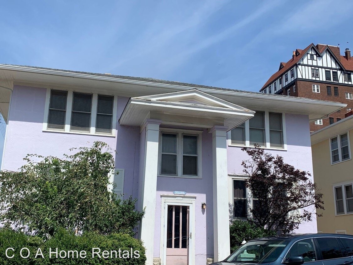 Foto principal - 3234 E Oakland Ave