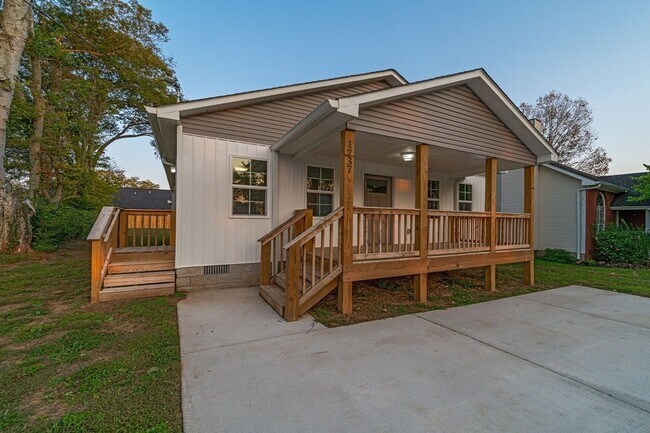 Building Photo - Lovely Single Level 3Br/2Ba Home in Columbia!