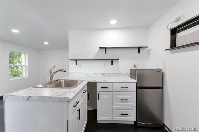 Foto principal - 1281 Iola St