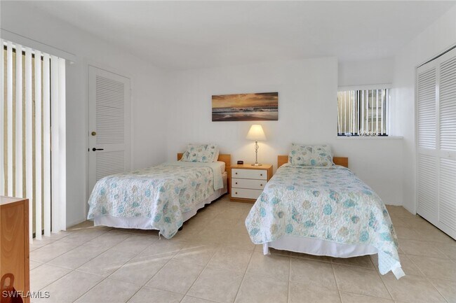 Foto del edificio - 5015 Harbortown Ln