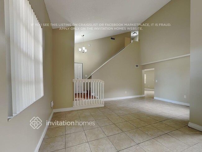 Building Photo - 14075 Langley Pl