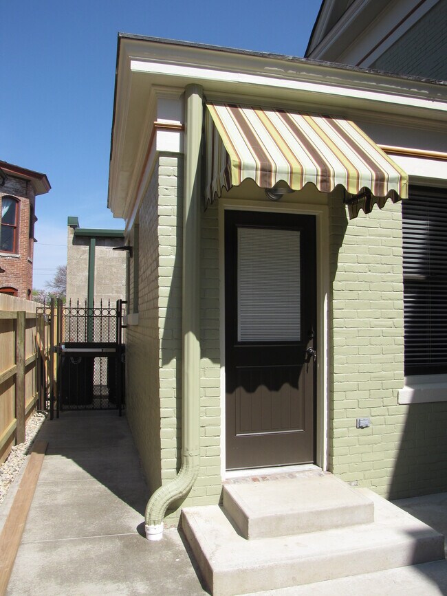 Building Photo - 121 N Jefferson St