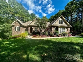 Building Photo - 4642 Gold Finch Drive